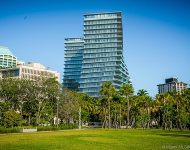 2675 S Bayshore Drive - Photo Thumbnail 48