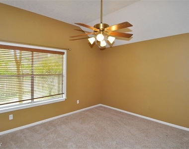 3319 Beech Point Dr - Photo Thumbnail 7