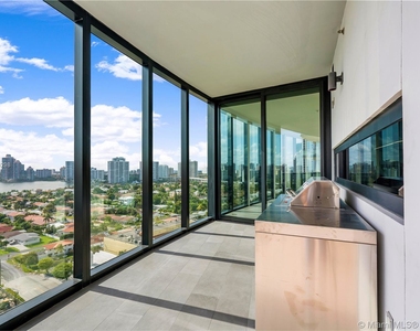 18555 Collins Ave - Photo Thumbnail 58