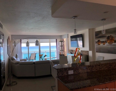 6917 Collins Ave - Photo Thumbnail 7