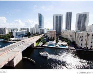 2600 E Hallandale Beach Blvd - Photo Thumbnail 15