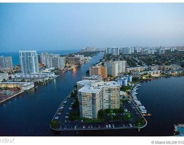 2600 E Hallandale Beach Blvd - Photo Thumbnail 0