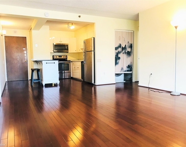 2201 Cherry St Apt 604 - Photo Thumbnail 4