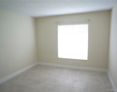 3562 W Southern Orchard Rd W - Photo Thumbnail 7