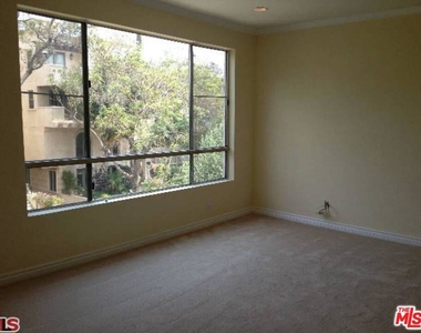 1531 Camden Ave - Photo Thumbnail 9