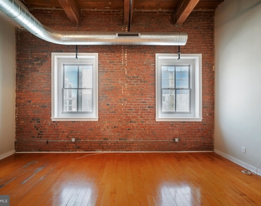 1010 Arch Street - Photo Thumbnail 10