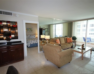 5151 Collins Ave - Photo Thumbnail 5