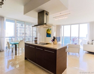 485 Brickell Ave. - Photo Thumbnail 9