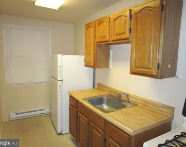 2120 E Cheltenham Avenue - Photo Thumbnail 9