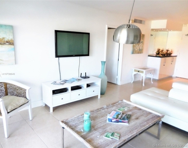 5151 Collins Ave - Photo Thumbnail 20