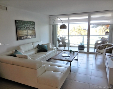 5151 Collins Ave - Photo Thumbnail 19