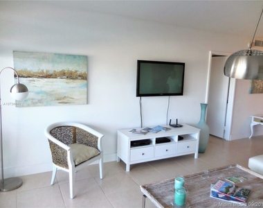 5151 Collins Ave - Photo Thumbnail 125