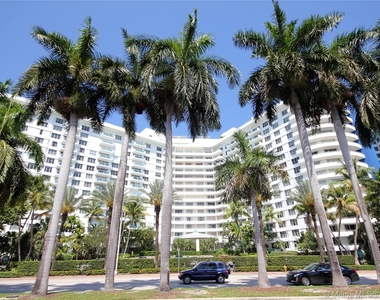 5151 Collins Ave - Photo Thumbnail 137