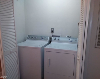 1230 University Ct Apt 103 - Photo Thumbnail 5