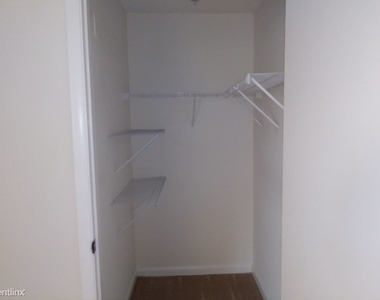 1230 University Ct Apt 103 - Photo Thumbnail 6