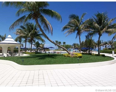 5151 Collins Ave - Photo Thumbnail 115