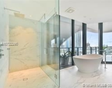 1000 Biscayne Blvd Unit 2000 - Photo Thumbnail 7