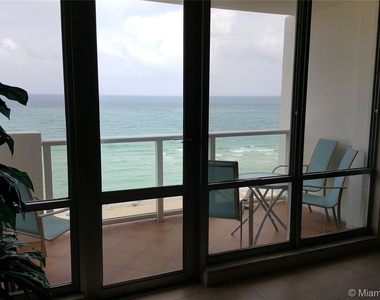 5601 Collins Ave - Photo Thumbnail 7