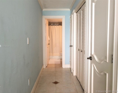 5601 Collins Ave - Photo Thumbnail 50