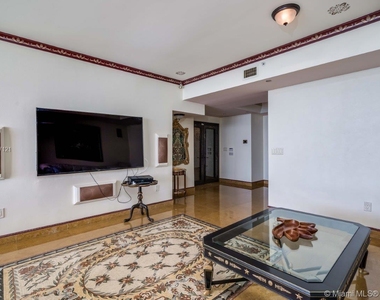 17875 Collins Ave - Photo Thumbnail 44