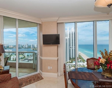 17875 Collins Ave - Photo Thumbnail 43