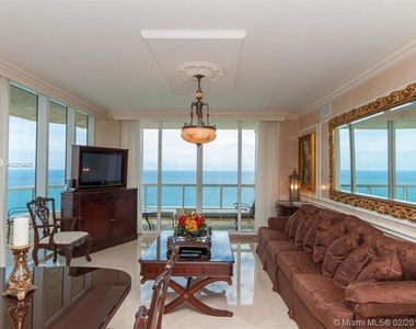 17875 Collins Ave - Photo Thumbnail 17