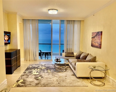 17875 Collins Ave - Photo Thumbnail 5