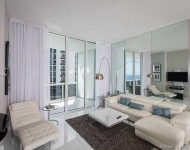 15901 Collins Ave - Photo Thumbnail 6