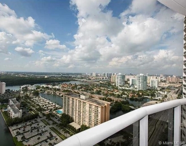 15811 Collins Ave - Photo Thumbnail 32