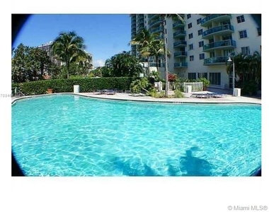 19390 Collins Ave - Photo Thumbnail 86