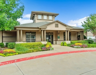 6504 Falcon River Way - Photo Thumbnail 11