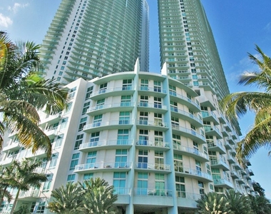 1900 N Bayshore Dr - Photo Thumbnail 2