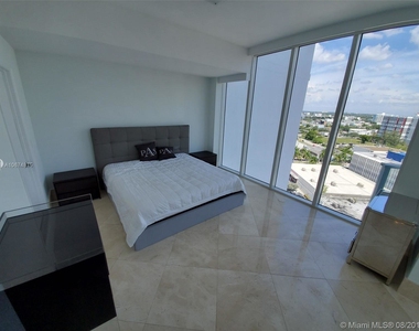 2020 N Bayshore Dr - Photo Thumbnail 41