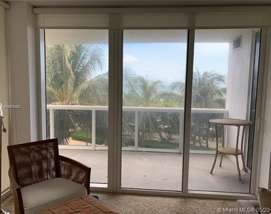 10275 Collins Ave - Photo Thumbnail 36