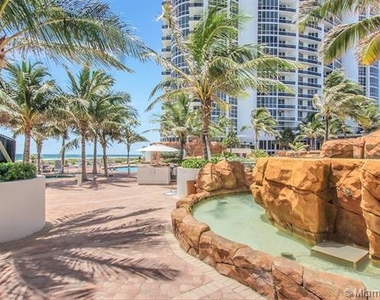 18101 Collins Ave - Photo Thumbnail 38