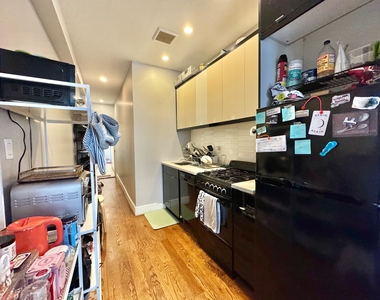 663 Hancock Street - Photo Thumbnail 7