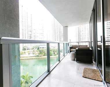 495 Brickell Ave - Photo Thumbnail 7