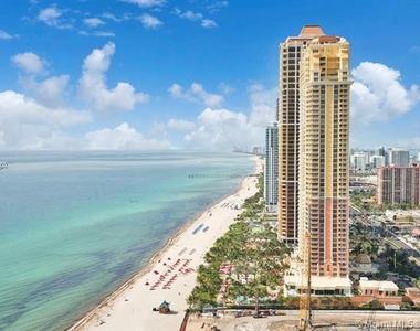 18101 Collins Ave - Photo Thumbnail 1