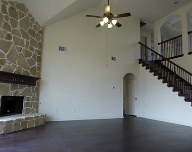 10905 Presario Road - Photo Thumbnail 6