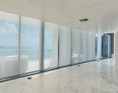 17001 Collins Ave - Photo Thumbnail 12