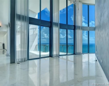 17001 Collins Ave - Photo Thumbnail 6