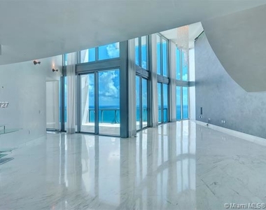 17001 Collins Ave - Photo Thumbnail 3