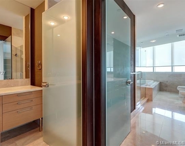 17001 Collins Ave - Photo Thumbnail 74