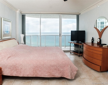 16711 Collins Ave - Photo Thumbnail 38