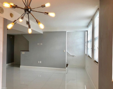 3232 Coral Way Apt 116 - Photo Thumbnail 6