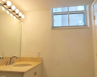 3232 Coral Way Apt 116 - Photo Thumbnail 4