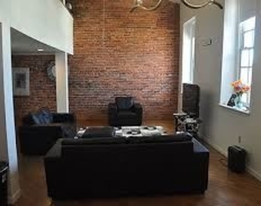 2300 Walnut St - Photo Thumbnail 4