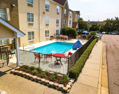 1255 Townplace Dr - Photo Thumbnail 1