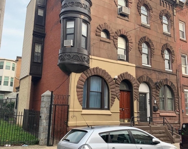 2122 N 18th Street - Photo Thumbnail 1