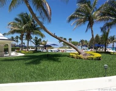 5161 Collins Ave - Photo Thumbnail 86